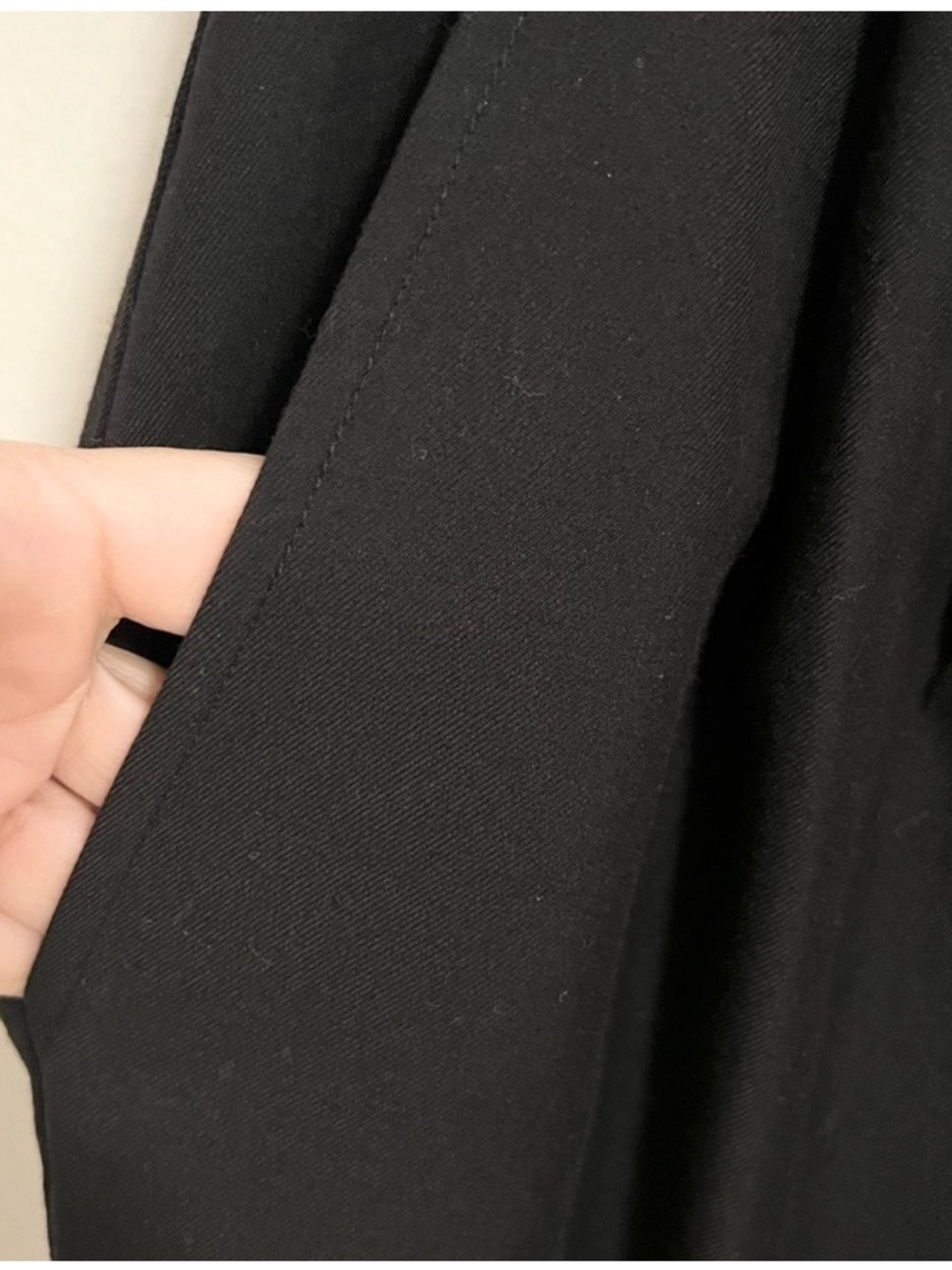 Reformation Mason high-waist pant in black. Size 4 EUC - Picture 5 of 5
